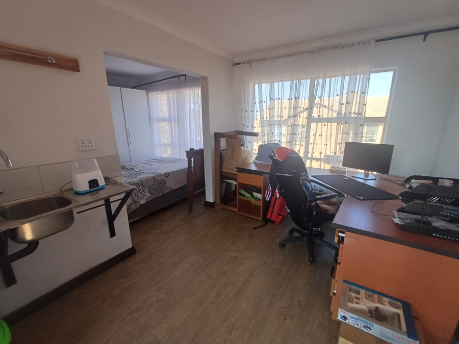 3 Bedroom Property for Sale in Glen Marais Gauteng