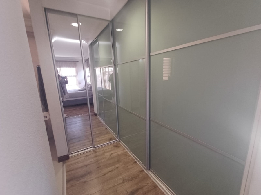 3 Bedroom Property for Sale in Glen Marais Gauteng