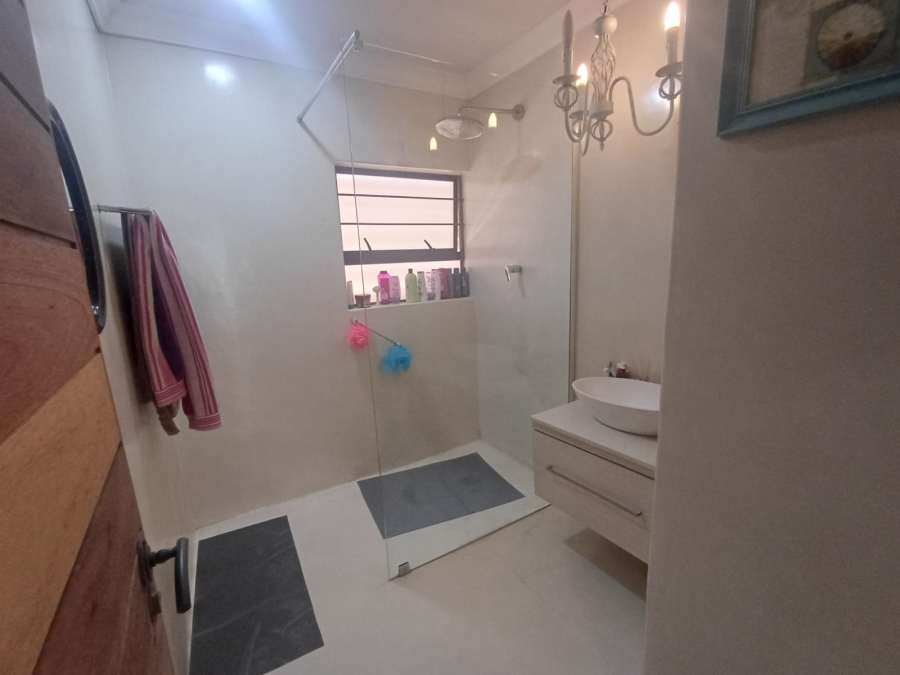 3 Bedroom Property for Sale in Glen Marais Gauteng