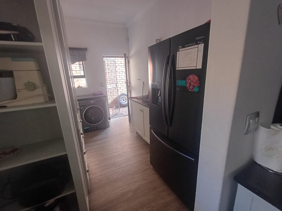 3 Bedroom Property for Sale in Glen Marais Gauteng