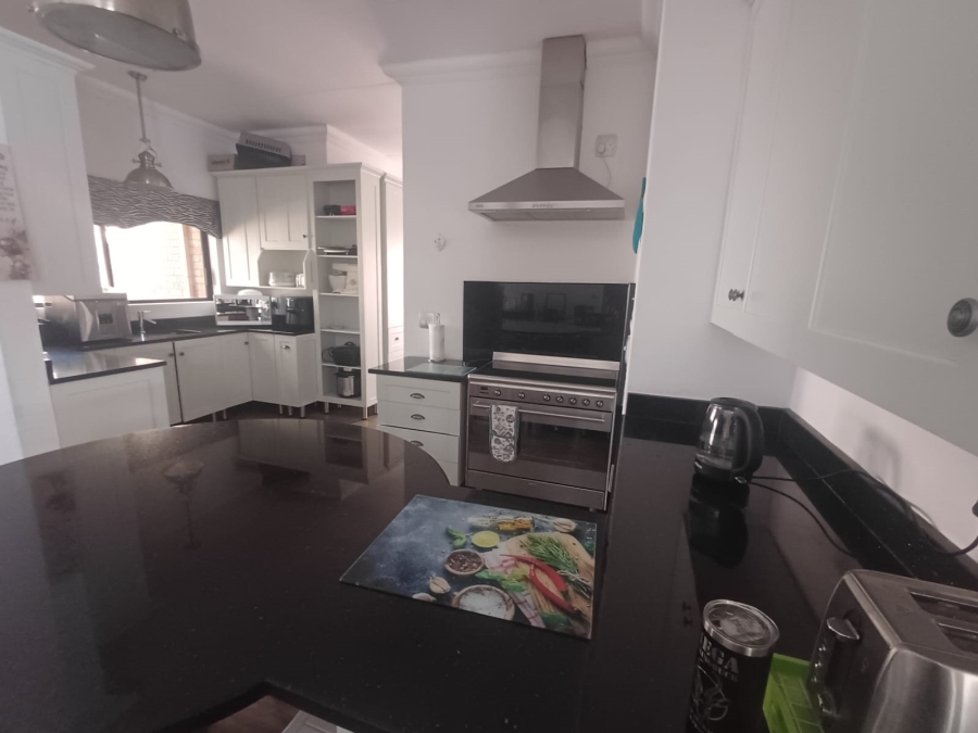3 Bedroom Property for Sale in Glen Marais Gauteng
