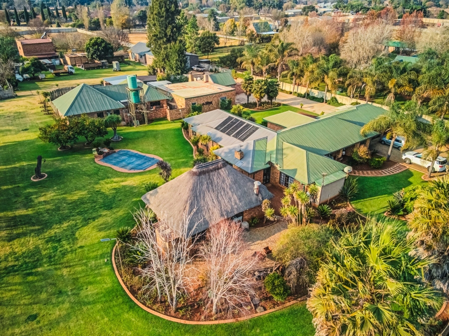 16 Bedroom Property for Sale in Zesfontein A H Gauteng