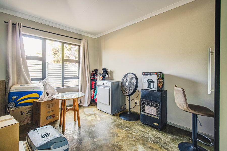 16 Bedroom Property for Sale in Zesfontein A H Gauteng