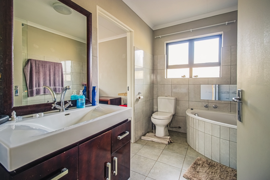 16 Bedroom Property for Sale in Zesfontein A H Gauteng