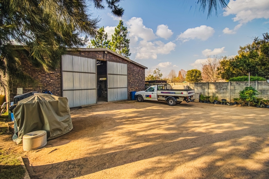 16 Bedroom Property for Sale in Zesfontein A H Gauteng
