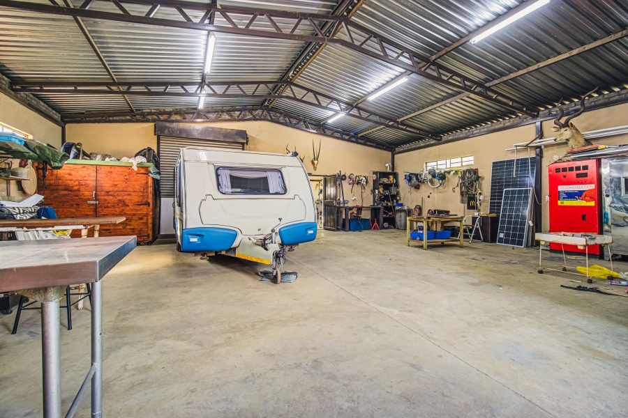 16 Bedroom Property for Sale in Zesfontein A H Gauteng