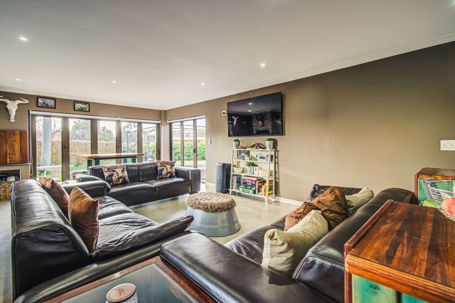 16 Bedroom Property for Sale in Zesfontein A H Gauteng