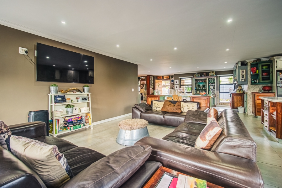 16 Bedroom Property for Sale in Zesfontein A H Gauteng