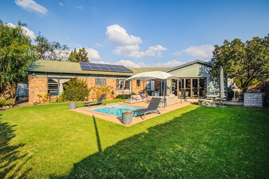 16 Bedroom Property for Sale in Zesfontein A H Gauteng