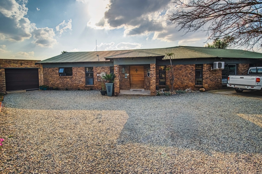 16 Bedroom Property for Sale in Zesfontein A H Gauteng