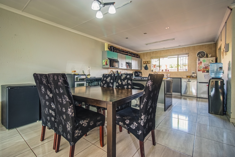 16 Bedroom Property for Sale in Zesfontein A H Gauteng
