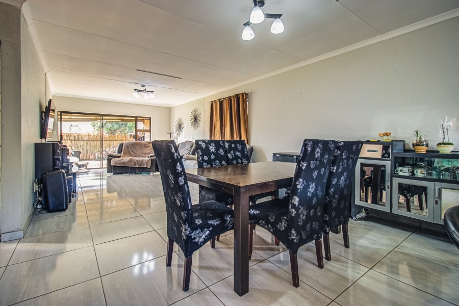 16 Bedroom Property for Sale in Zesfontein A H Gauteng