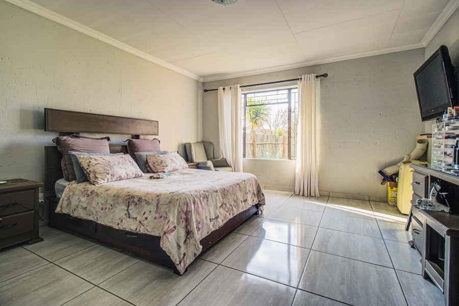 16 Bedroom Property for Sale in Zesfontein A H Gauteng