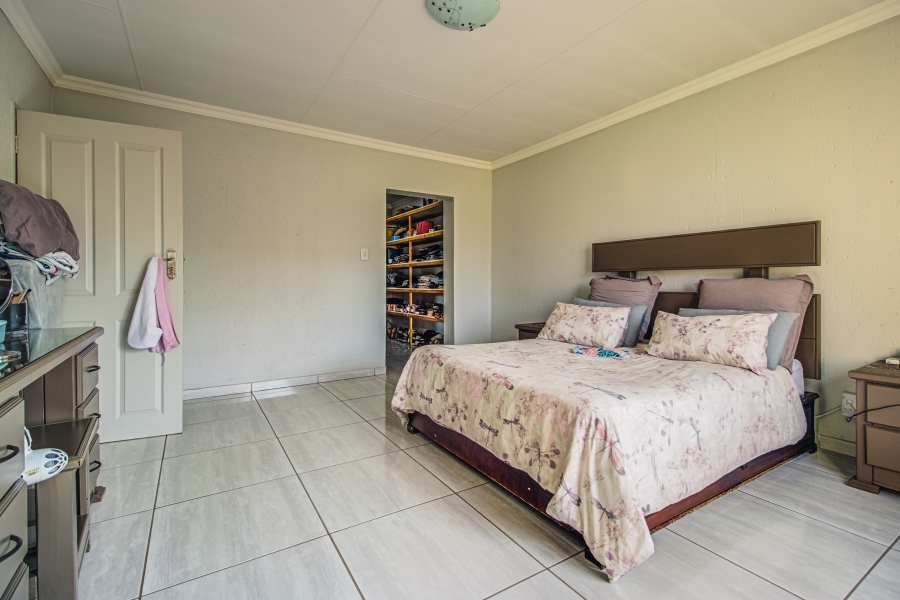 16 Bedroom Property for Sale in Zesfontein A H Gauteng