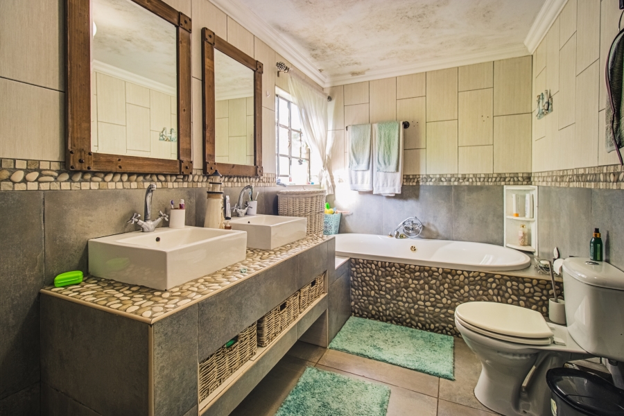16 Bedroom Property for Sale in Zesfontein A H Gauteng
