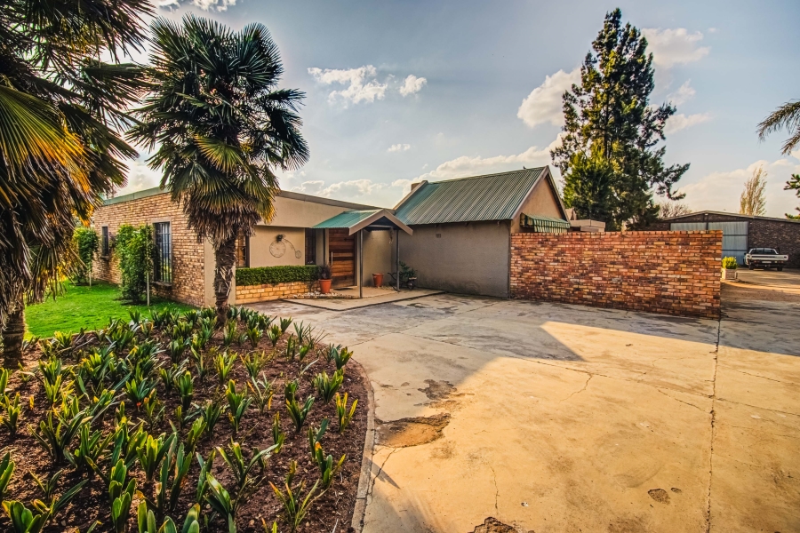 16 Bedroom Property for Sale in Zesfontein A H Gauteng