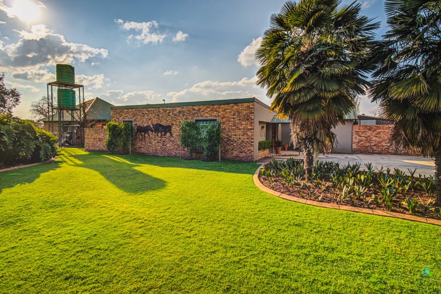 16 Bedroom Property for Sale in Zesfontein A H Gauteng