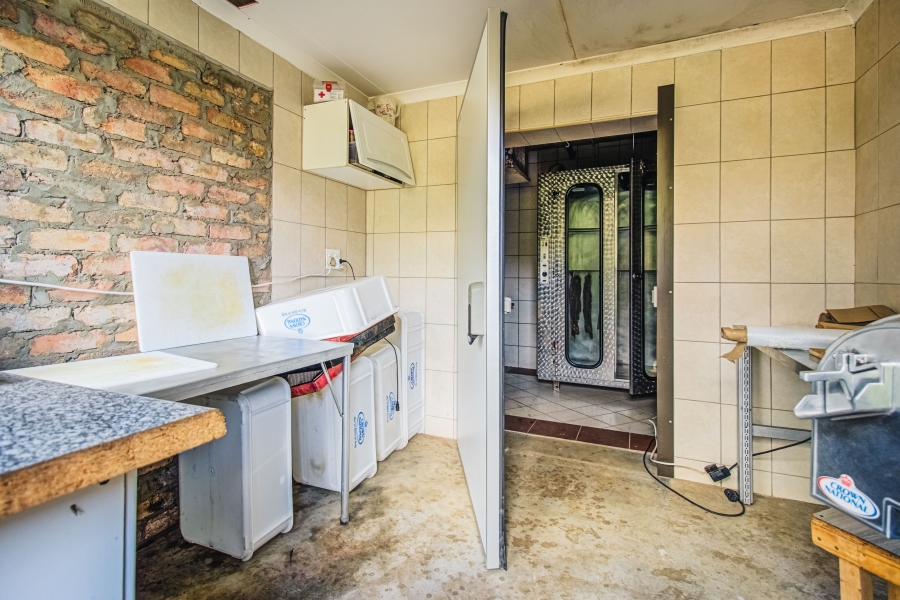 16 Bedroom Property for Sale in Zesfontein A H Gauteng