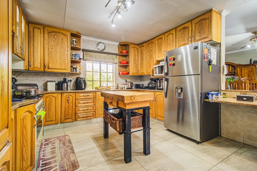 16 Bedroom Property for Sale in Zesfontein A H Gauteng