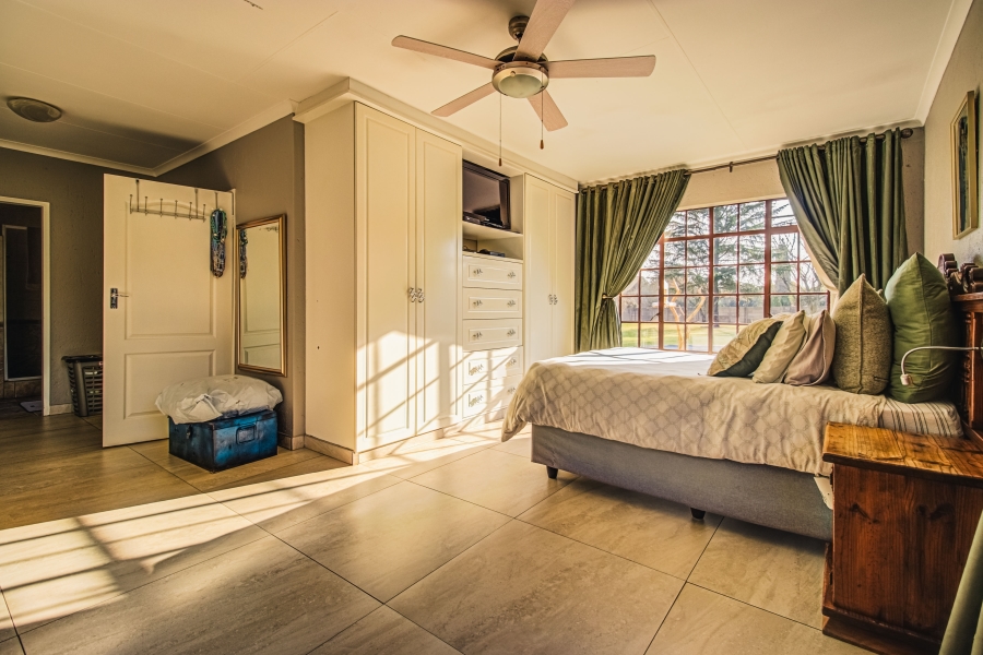 16 Bedroom Property for Sale in Zesfontein A H Gauteng
