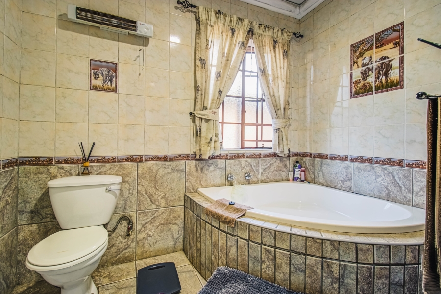 16 Bedroom Property for Sale in Zesfontein A H Gauteng