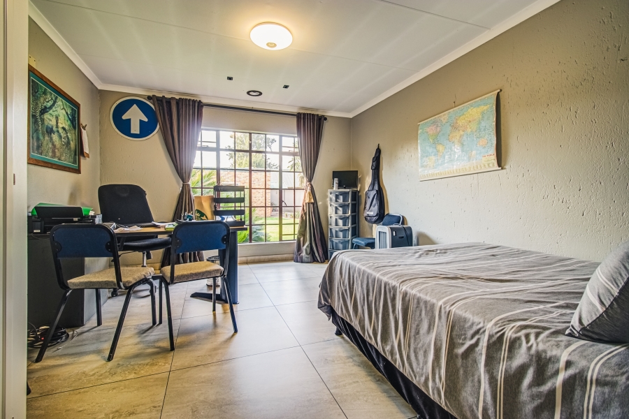 16 Bedroom Property for Sale in Zesfontein A H Gauteng