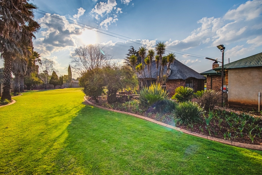 16 Bedroom Property for Sale in Zesfontein A H Gauteng
