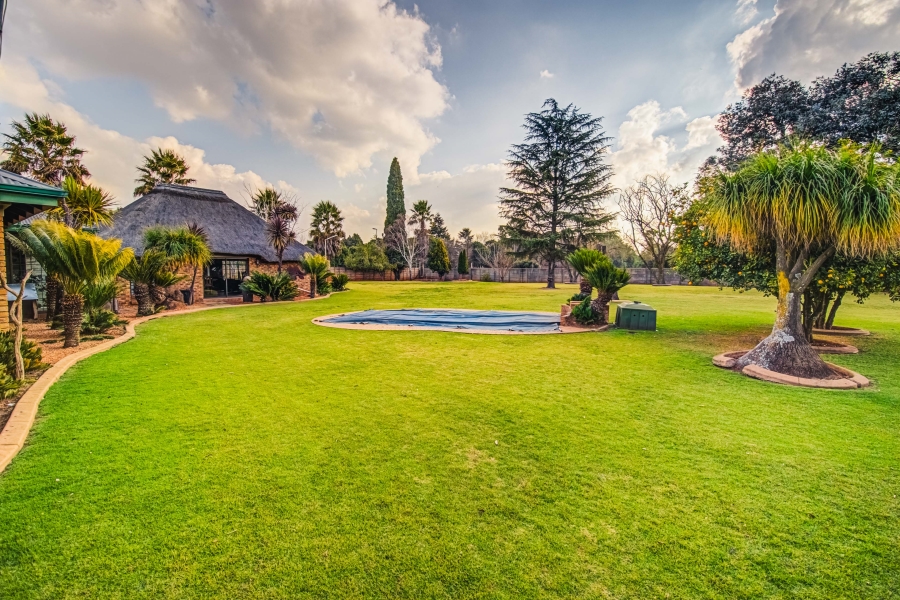 16 Bedroom Property for Sale in Zesfontein A H Gauteng