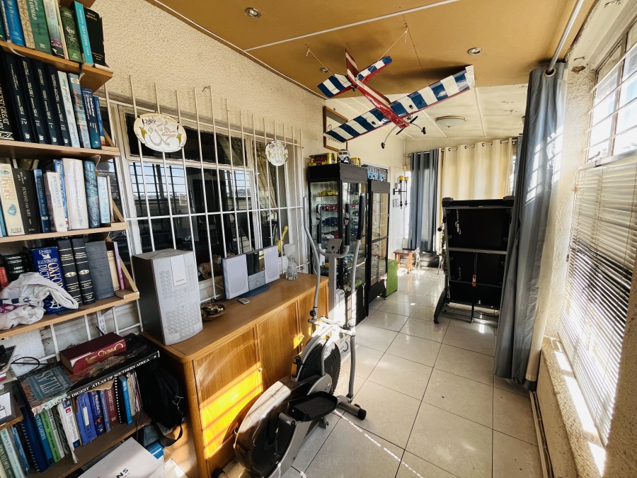4 Bedroom Property for Sale in Kensington Gauteng
