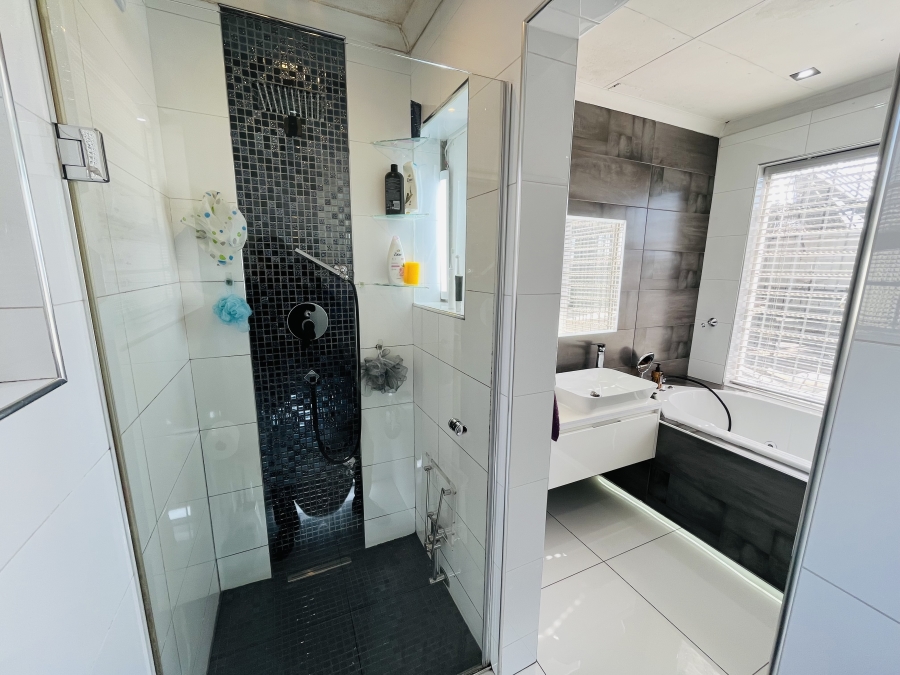 4 Bedroom Property for Sale in Kensington Gauteng