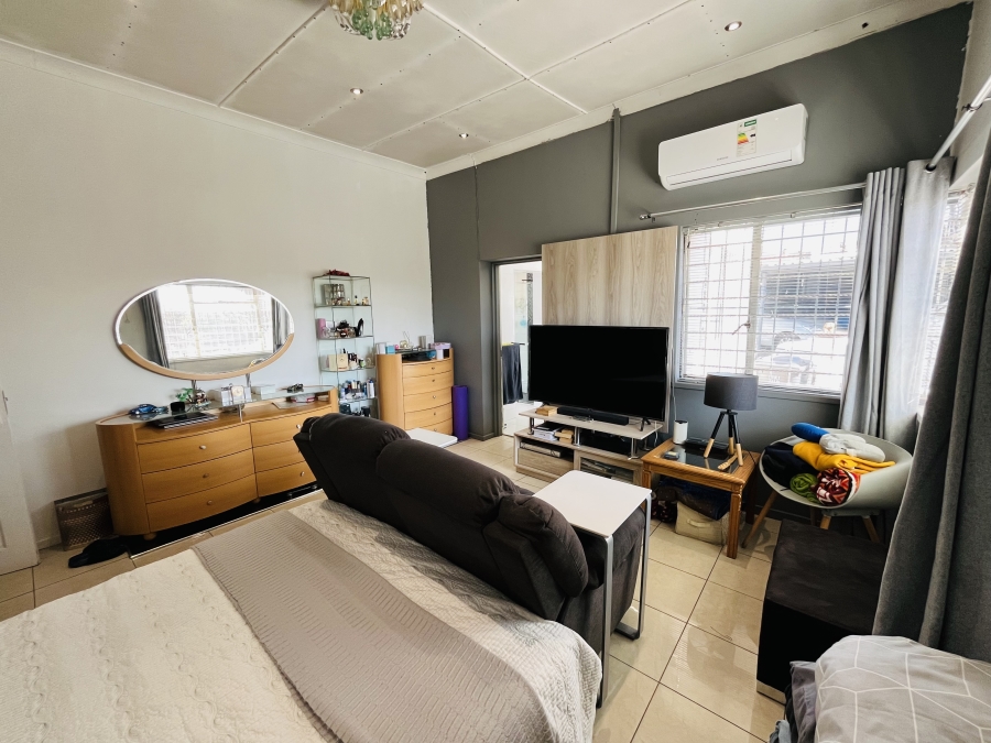 4 Bedroom Property for Sale in Kensington Gauteng