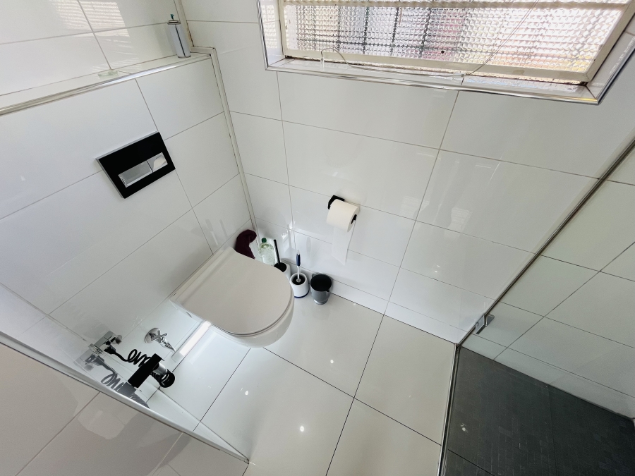 4 Bedroom Property for Sale in Kensington Gauteng