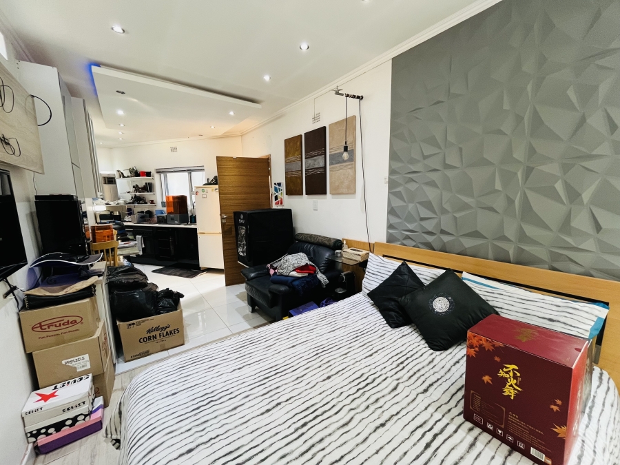 4 Bedroom Property for Sale in Kensington Gauteng