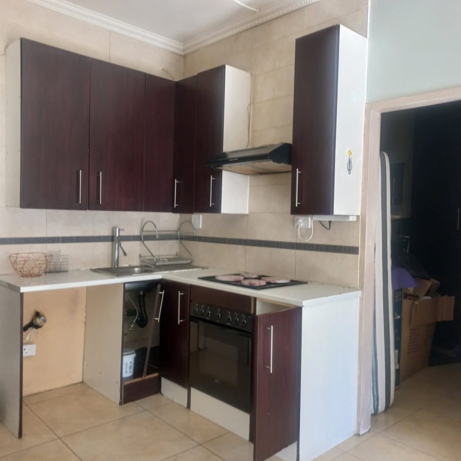 2 Bedroom Property for Sale in Vorna Valley Gauteng