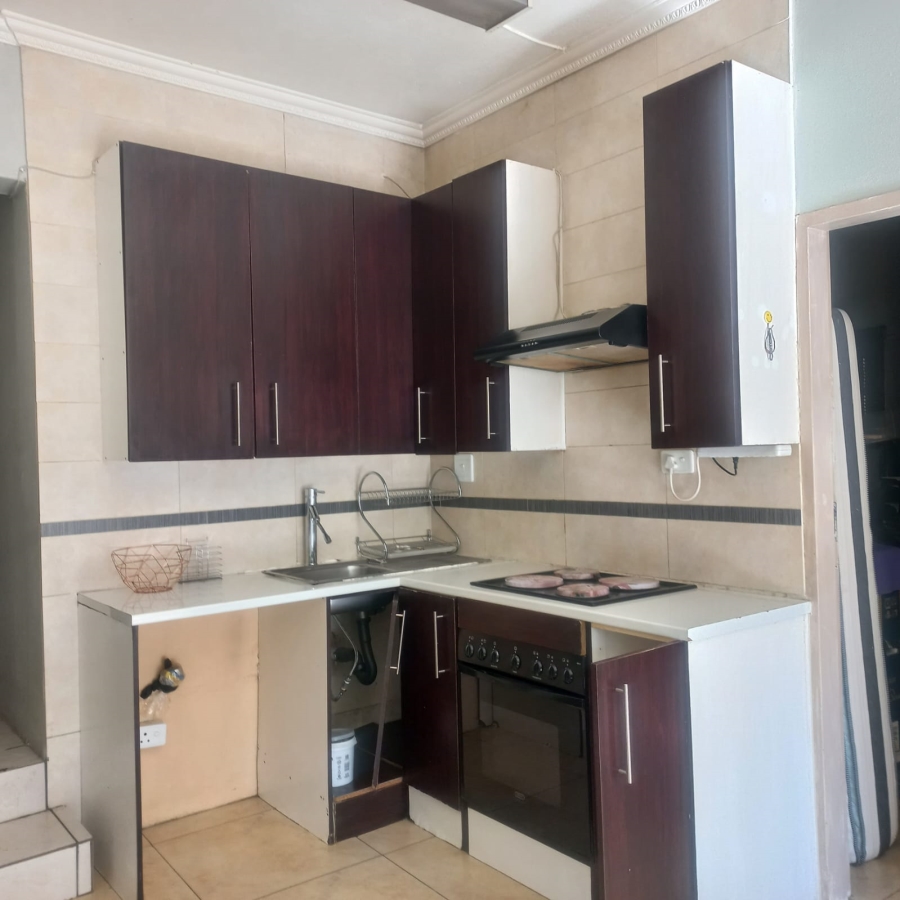 2 Bedroom Property for Sale in Vorna Valley Gauteng
