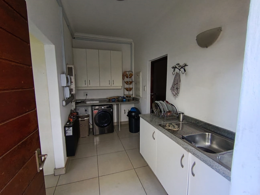 5 Bedroom Property for Sale in Parkhaven Gauteng