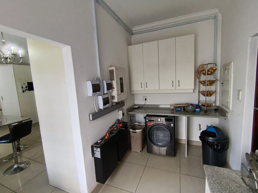 5 Bedroom Property for Sale in Parkhaven Gauteng
