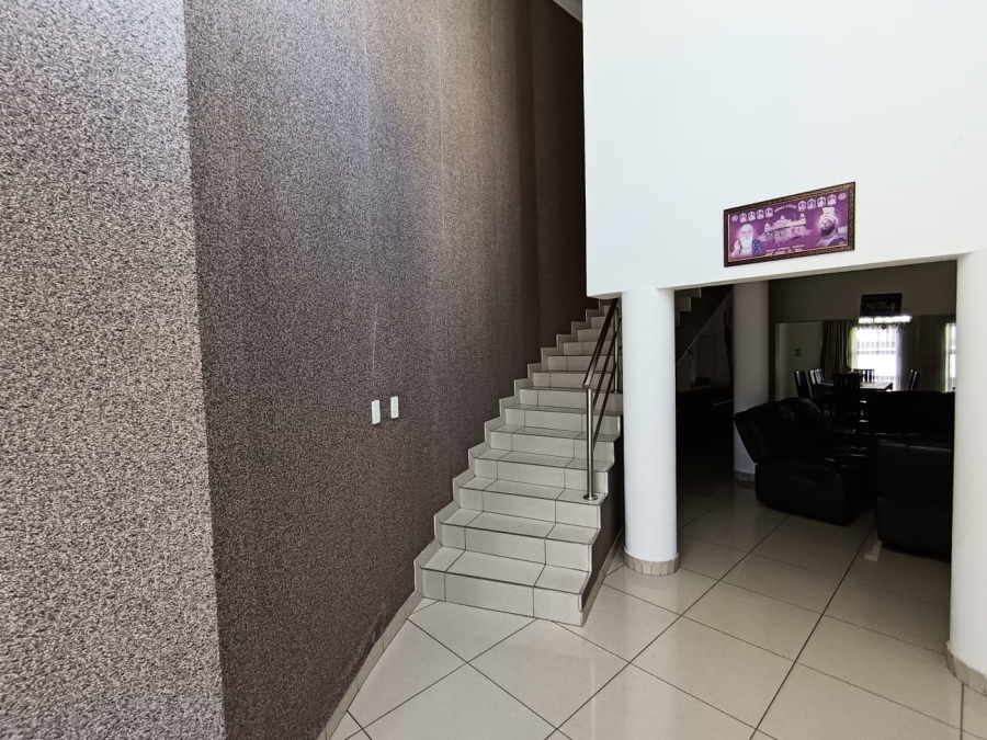 5 Bedroom Property for Sale in Parkhaven Gauteng