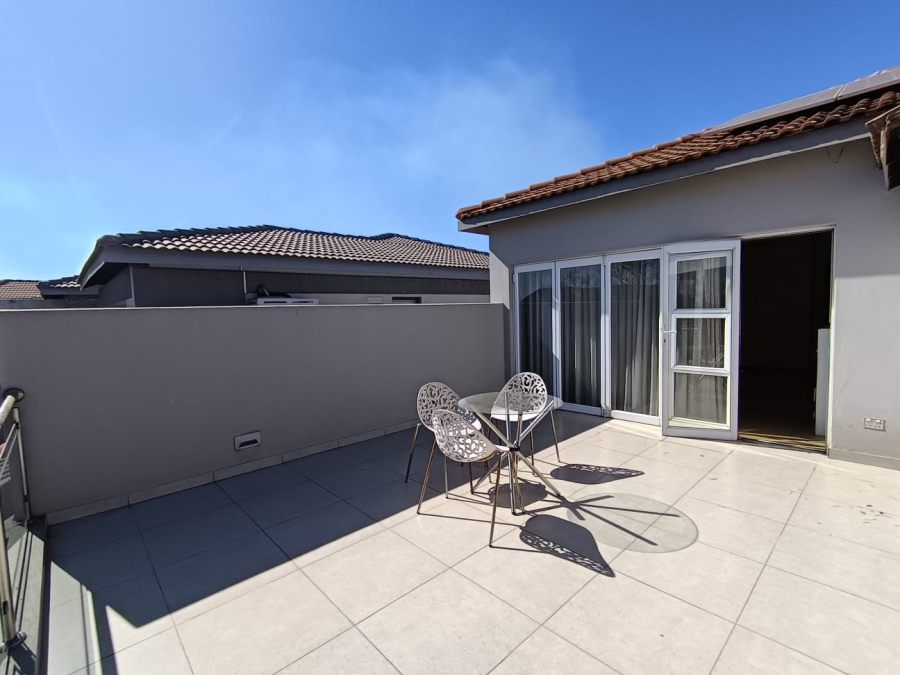 5 Bedroom Property for Sale in Parkhaven Gauteng
