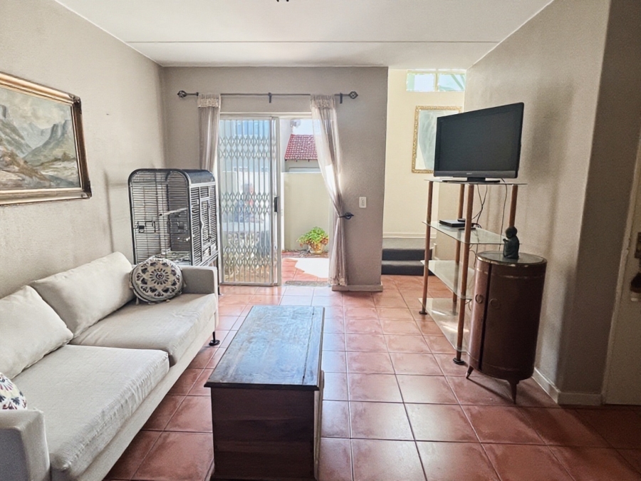 2 Bedroom Property for Sale in Sunninghill Gauteng