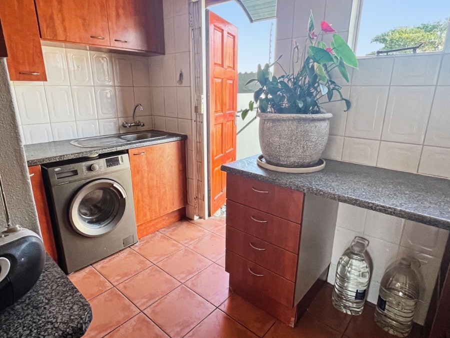 2 Bedroom Property for Sale in Sunninghill Gauteng