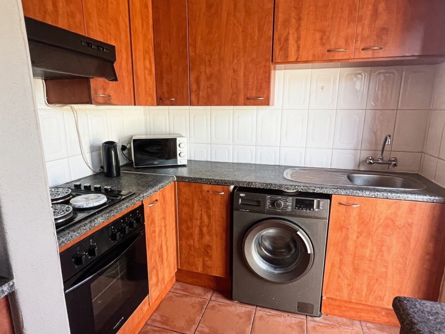 2 Bedroom Property for Sale in Sunninghill Gauteng