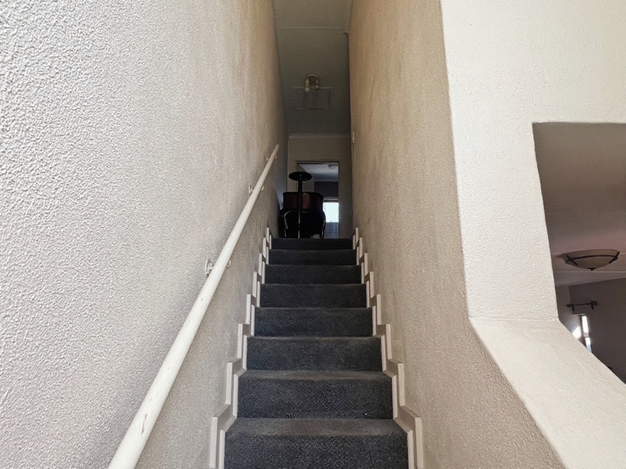 2 Bedroom Property for Sale in Sunninghill Gauteng