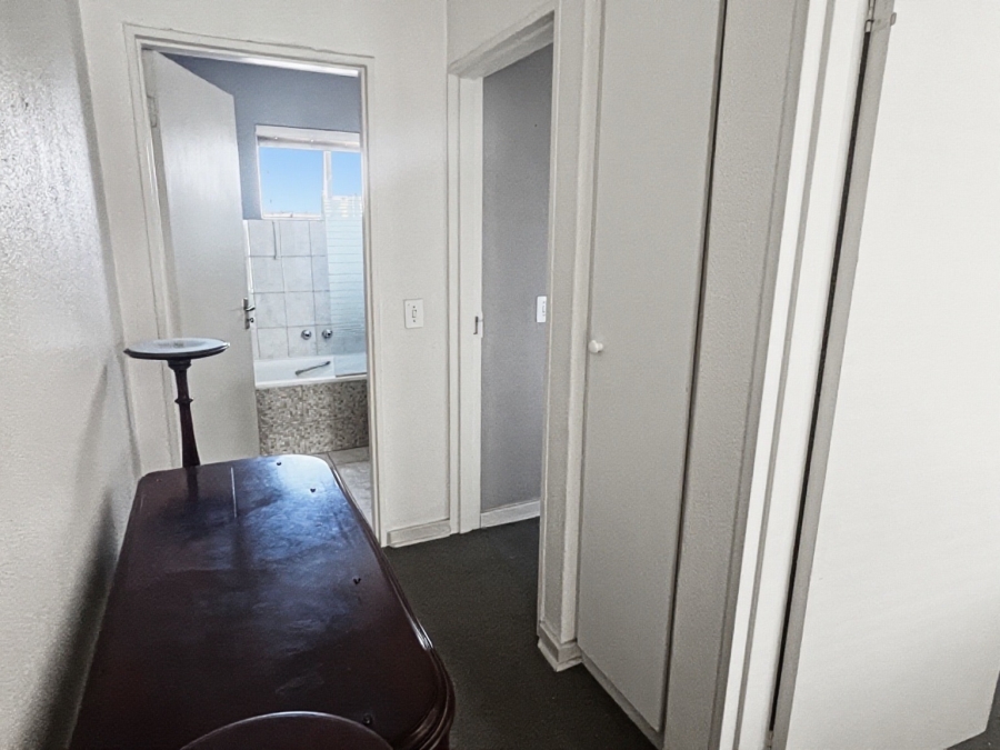 2 Bedroom Property for Sale in Sunninghill Gauteng