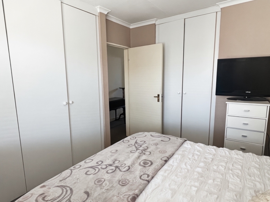 2 Bedroom Property for Sale in Sunninghill Gauteng