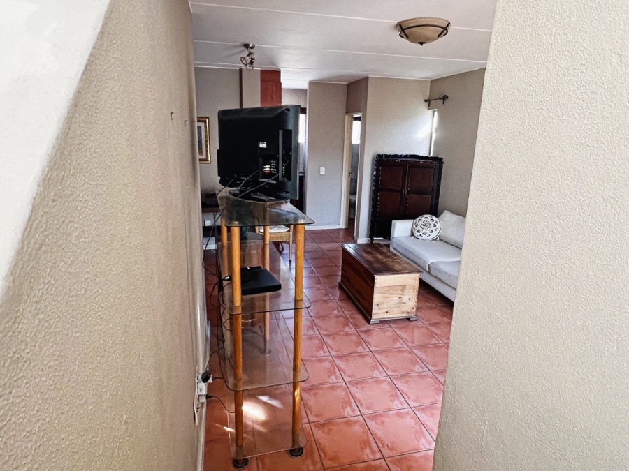 2 Bedroom Property for Sale in Sunninghill Gauteng
