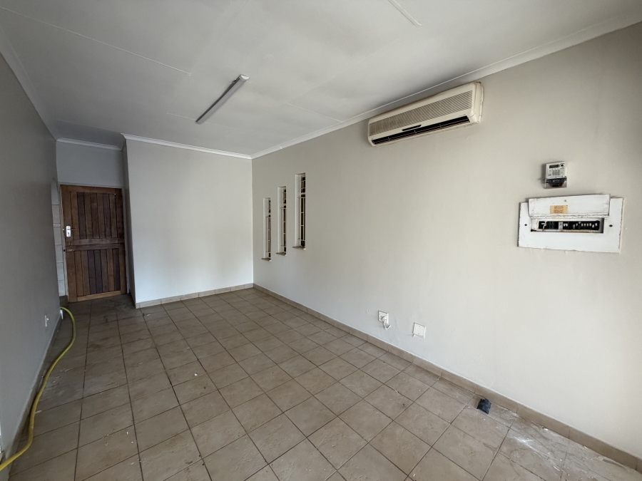 To Let 3 Bedroom Property for Rent in Christoburg Gauteng