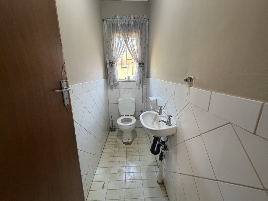 To Let 3 Bedroom Property for Rent in Christoburg Gauteng