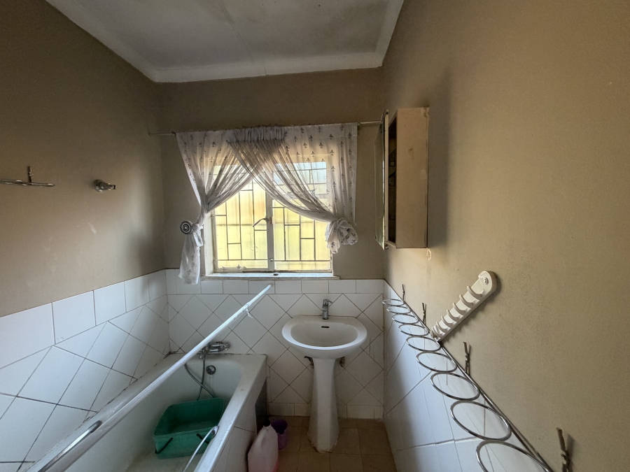 To Let 3 Bedroom Property for Rent in Christoburg Gauteng