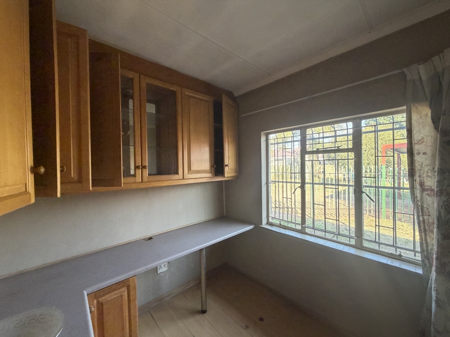 To Let 3 Bedroom Property for Rent in Christoburg Gauteng